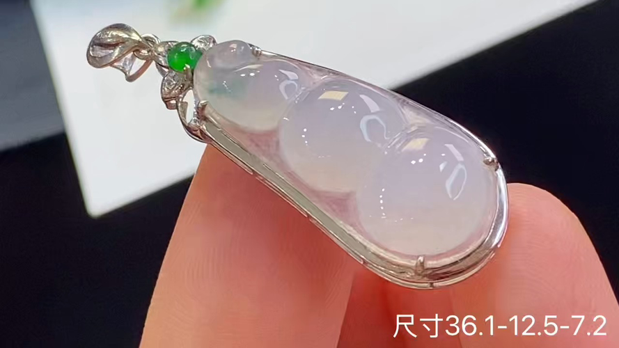 ️18k金+钻福豆吊坠，无裂，36.1-12.5-7.2