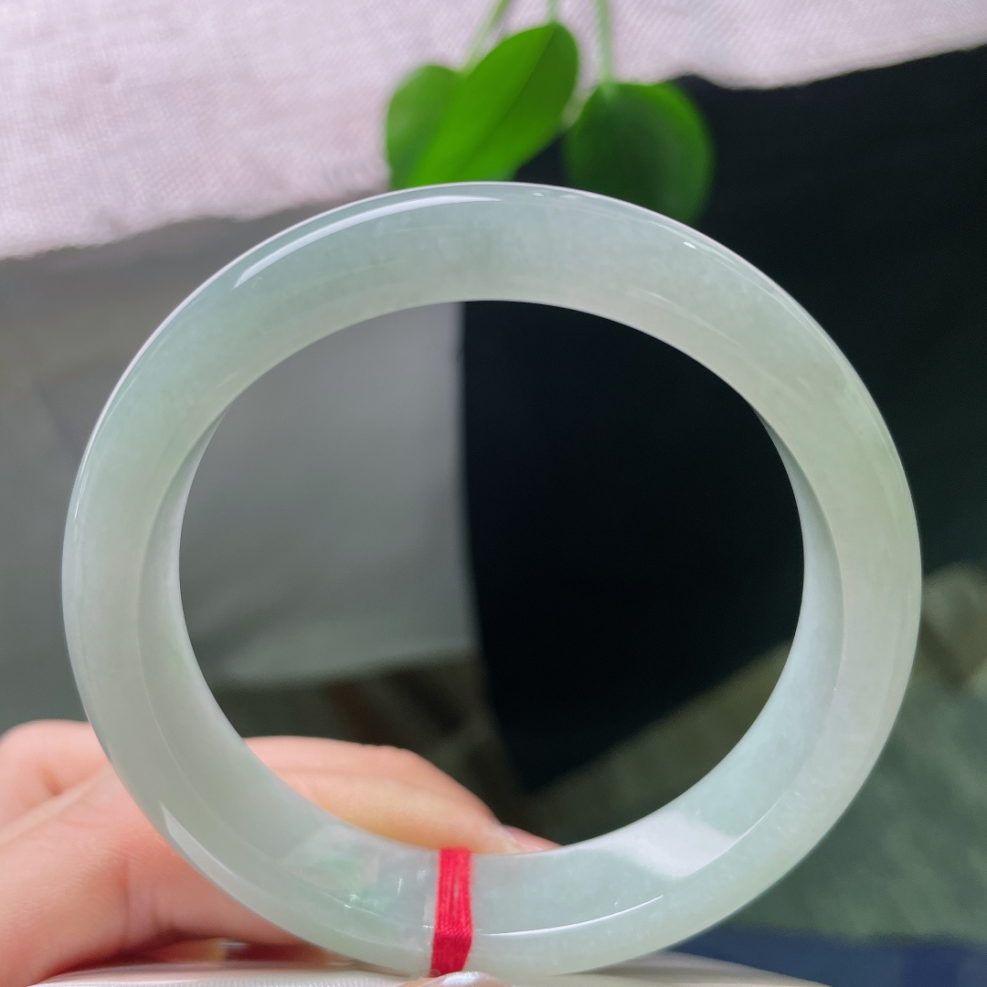 浅绿底正圈，水头好，清清爽爽，淡雅，减龄，有棉线，ss57832a