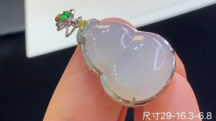 ️18k金+钻葫芦吊坠，无裂，29-16.3-6.8