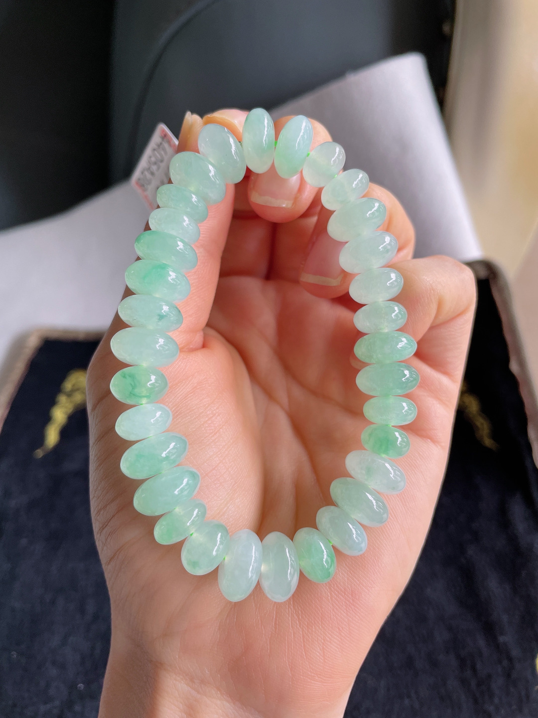 缅甸天然翡翠A货，冰晴底算盘珠手串，尺寸：12mm。【编3790】