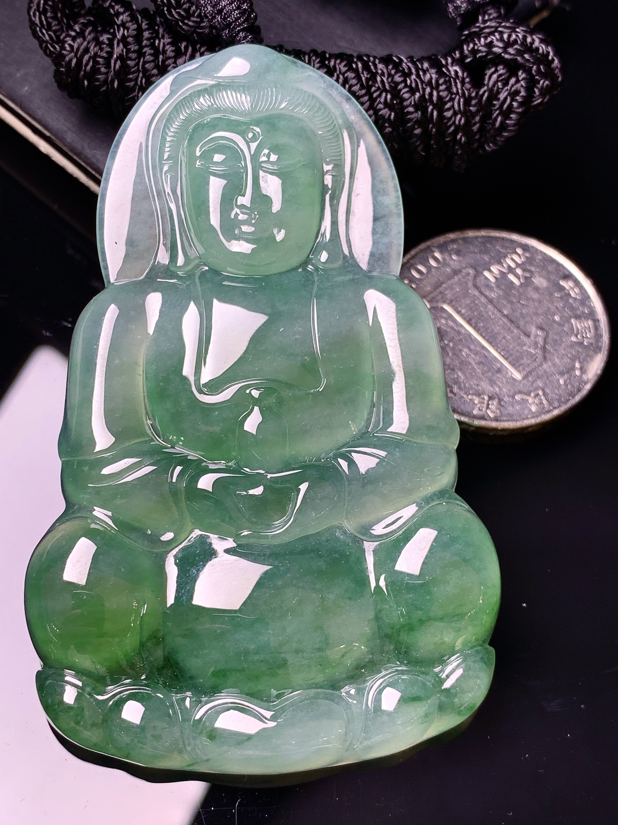 冰种飘花观音菩萨吊坠 玉质细腻 色泽艳丽清新 水润亮眼 整体尺寸68.5*43.3*6 x3