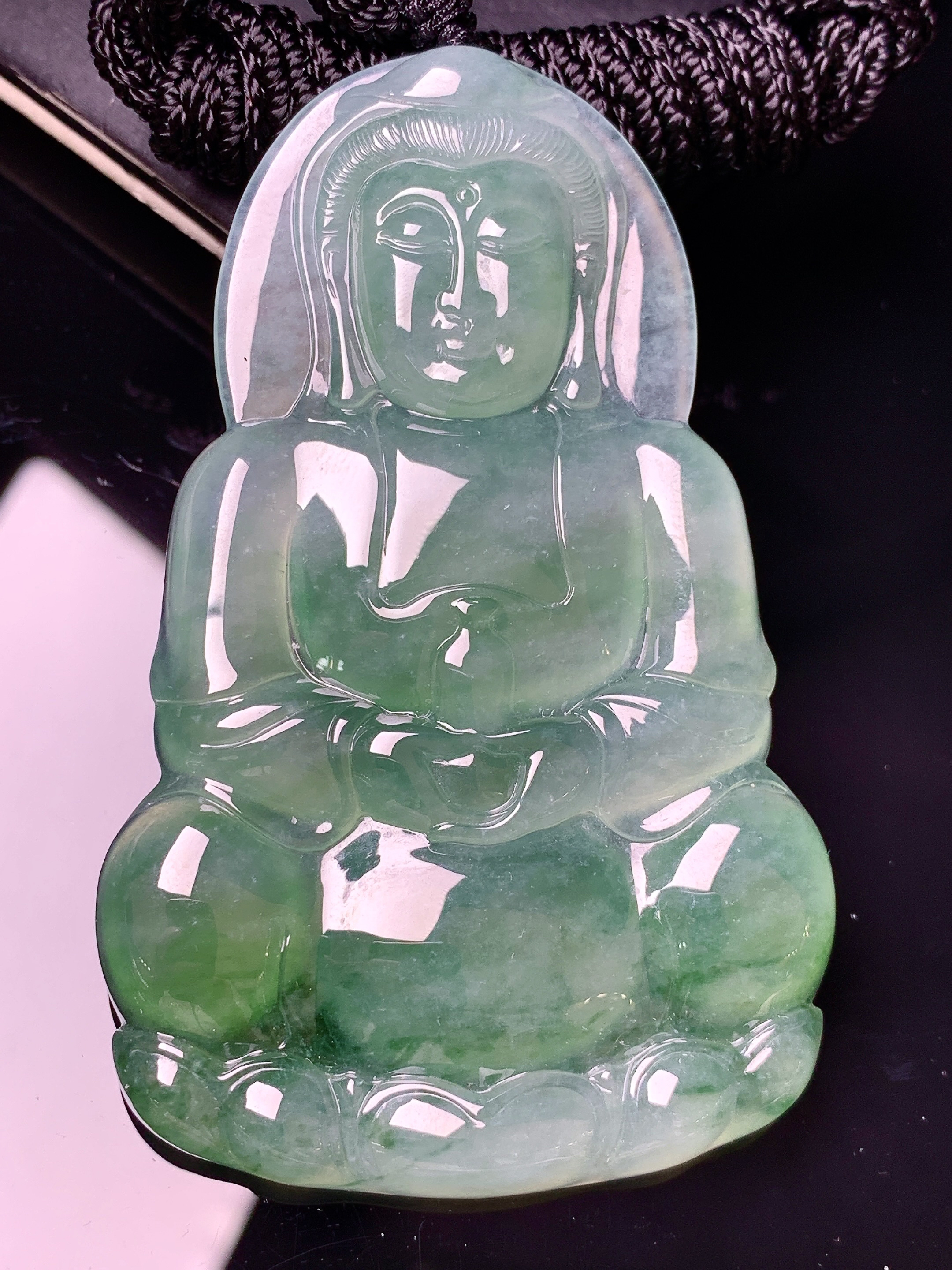 冰种飘花观音菩萨吊坠 玉质细腻 色泽艳丽清新 水润亮眼 整体尺寸68.5*43.3*6 x3
