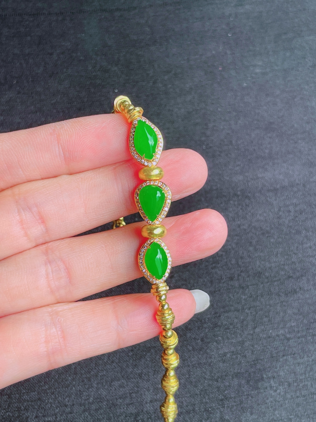 高冰绿蛋面手链，晶莹剔透，新颖时尚，品相，7.5-5
