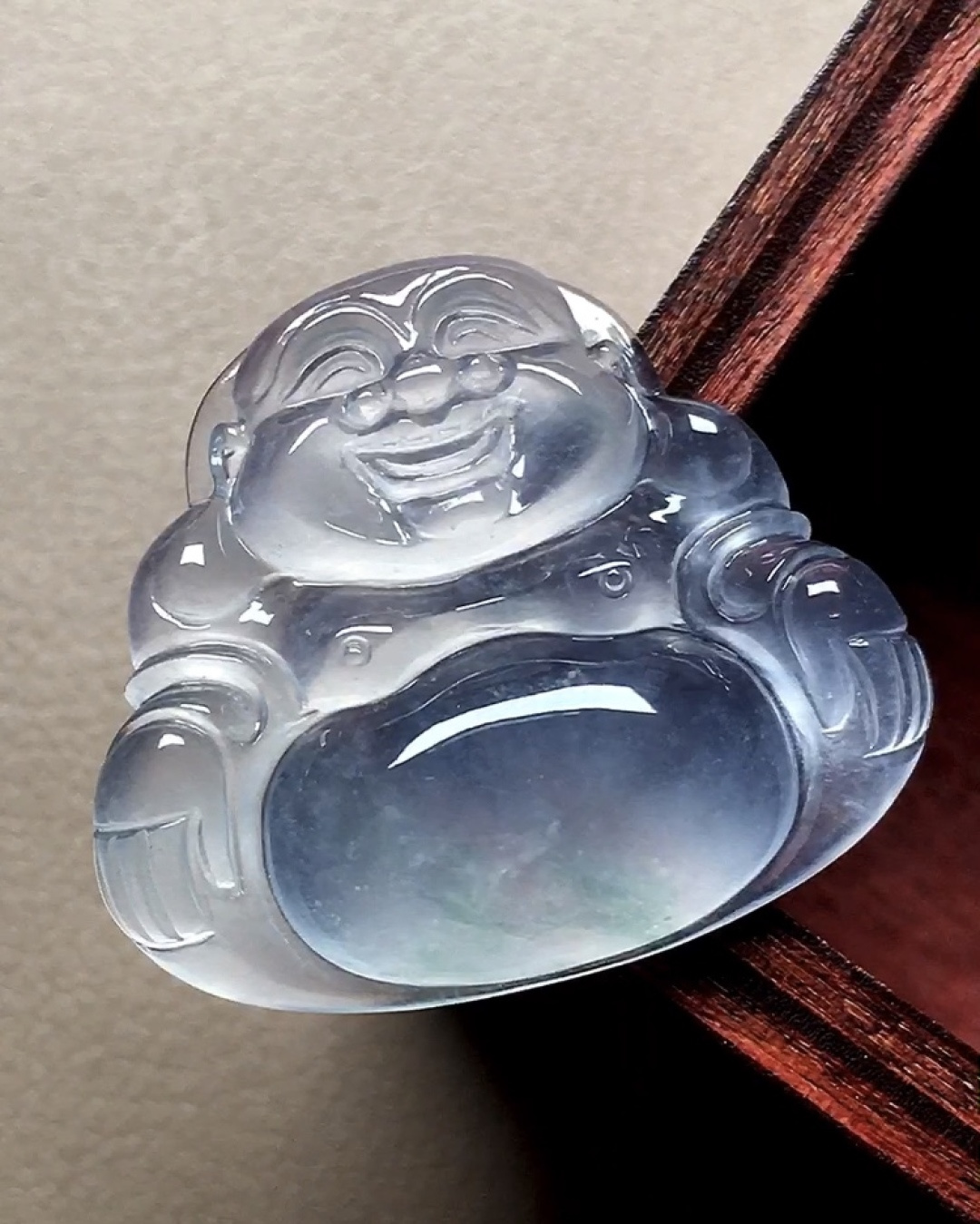 冰种飘花佛公，种水，白皙透亮，无裂，尺寸26.6*23*5.3