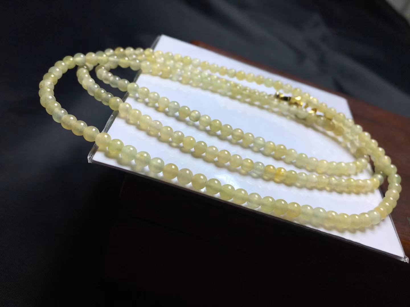 冰黄小米珠，卡3.5～3.1mm，200颗，种好，玉质细腻，颗颗精选，通透