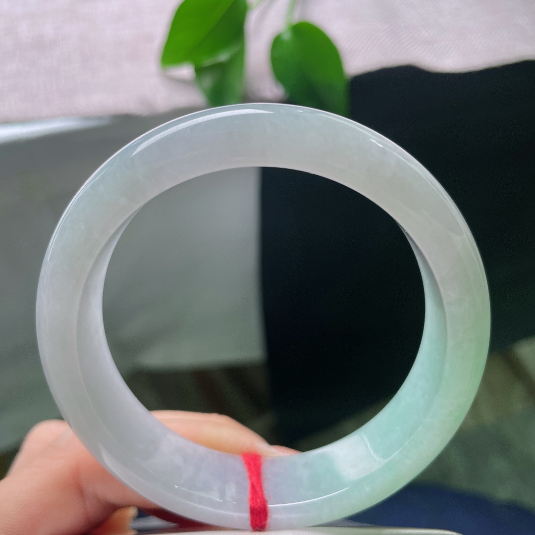 57.8/15.1/8.4，春彩正圈，福禄寿全，宽版，大气端庄上档次，种老，一点皮纹，F83