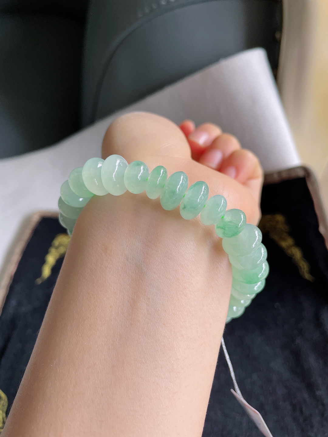 缅甸天然翡翠A货，冰晴底算盘珠手串，尺寸：12mm。【编3790】