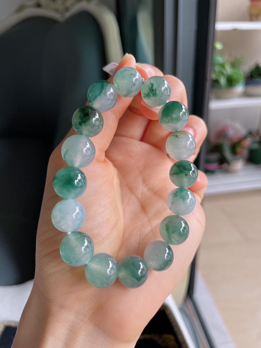 ️，缅甸天然翡翠A货，冰飘花手串，尺寸：12.2mm。【编4414】