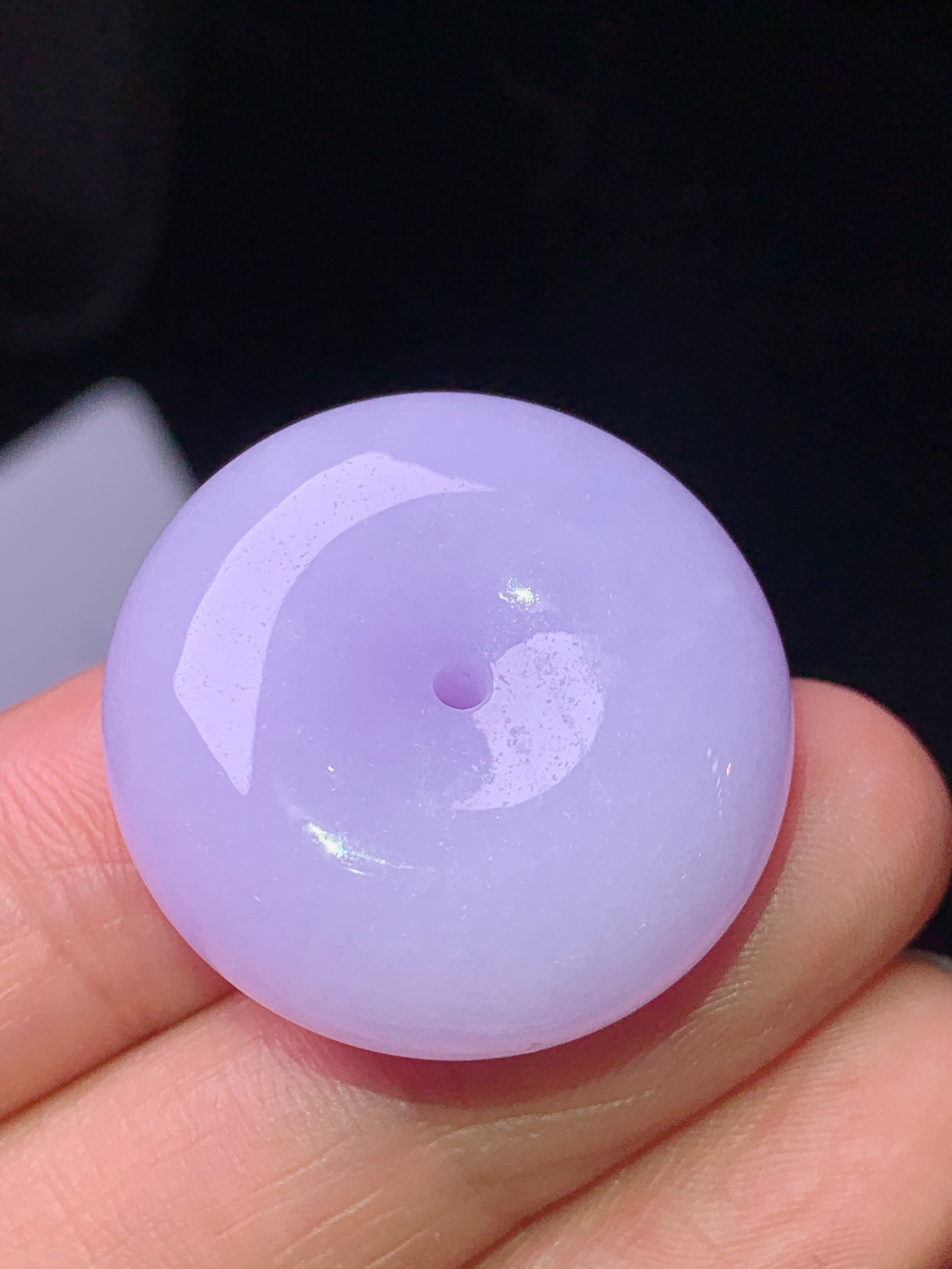 紫罗兰平安扣吊坠 玉质细腻 色泽艳丽清新 水润亮眼 整体尺寸26*10.5 b7