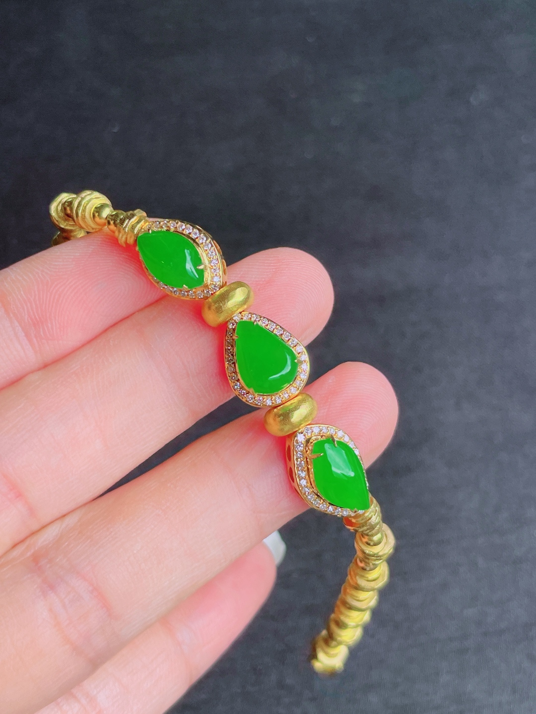 高冰绿蛋面手链，晶莹剔透，新颖时尚，品相，7.5-5