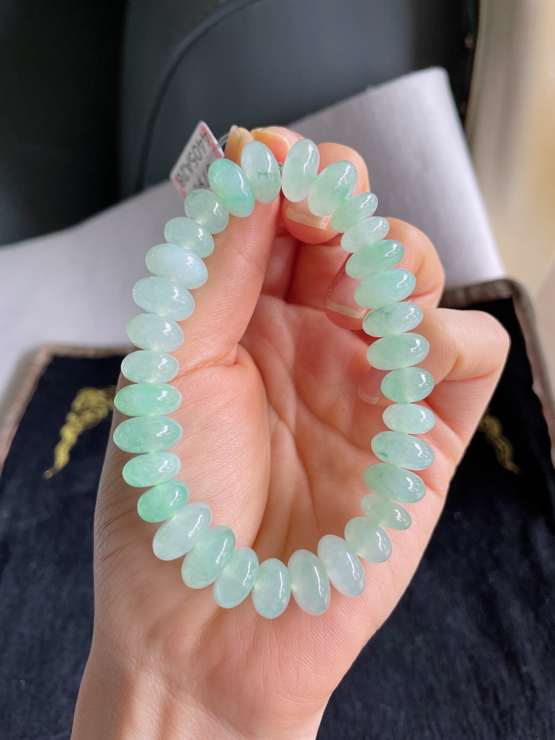 缅甸天然翡翠A货，冰晴底算盘珠手串，尺寸：12mm。【编3790】