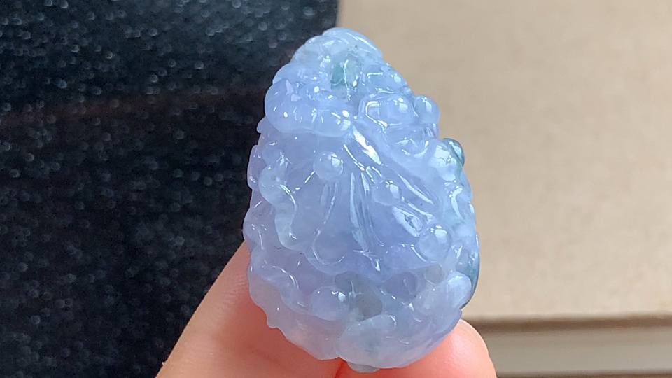 ️ 白菜，尺寸35.1-21.6-13.6mm，包A附证书