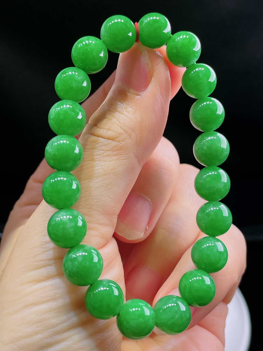 辣绿手串珠串，老种起光，细底通透，尺寸：9.5mm0826