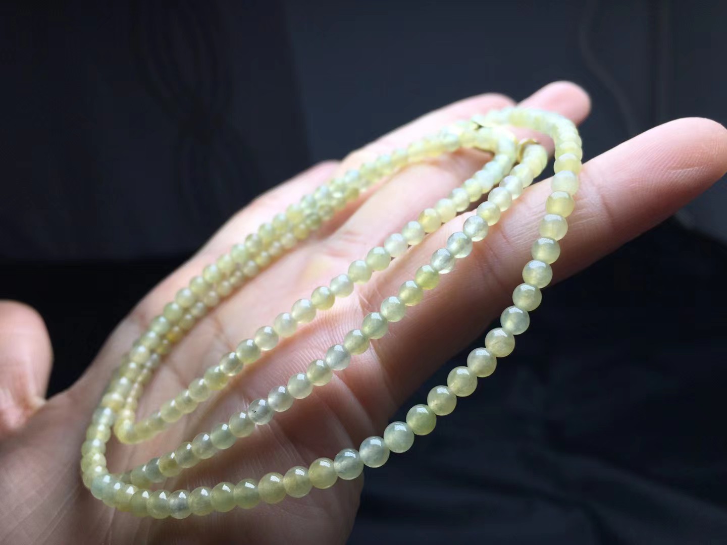 冰黄小米珠，卡3.5～3.1mm，200颗，种好，玉质细腻，颗颗精选，通透
