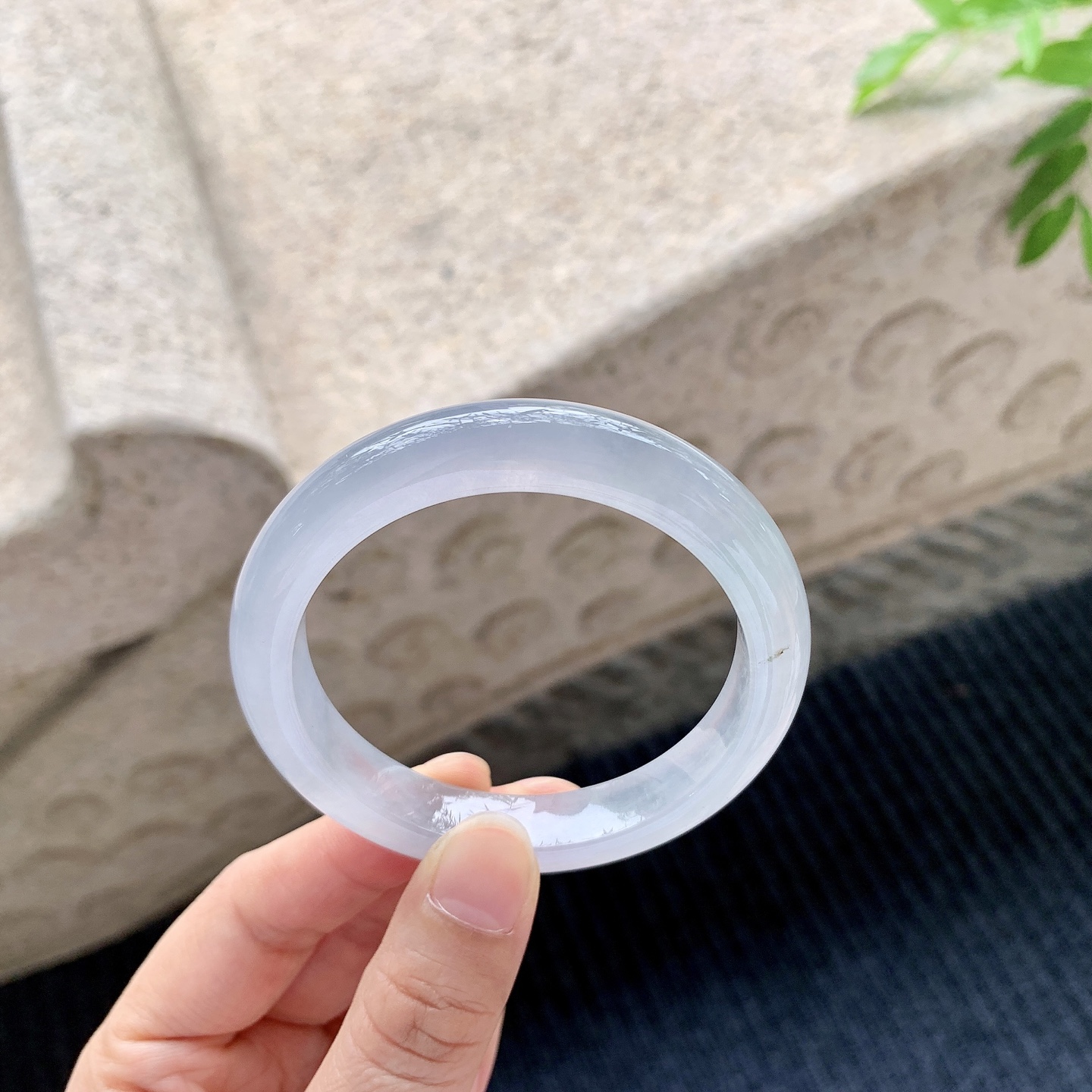 正圈51 52,圈口52.4/10.2/7.5,编码BA082678,描述冰种，清透，水润，种老，细腻，打灯有棉线