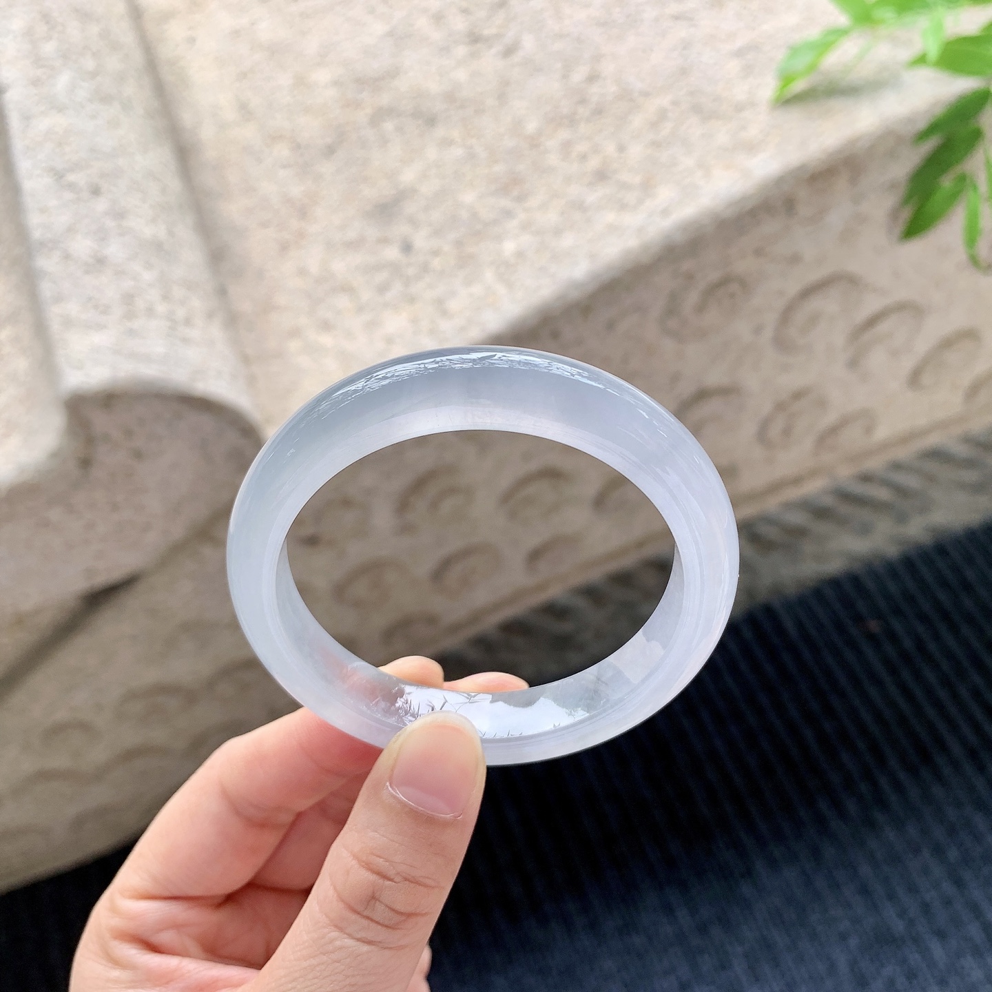 正圈51 52,圈口52.4/10.2/7.5,编码BA082678,描述冰种，清透，水润，种老，细腻，打灯有棉线