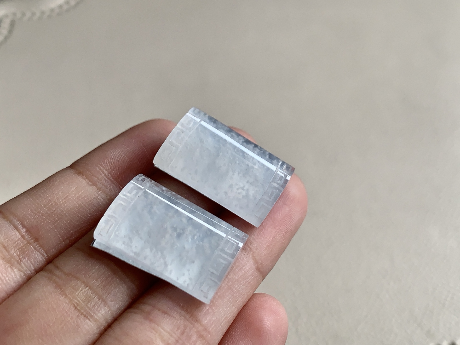 ️ 仿古牌一对，尺寸：20.7×13.2×4.3 / 20.3×13×4.3