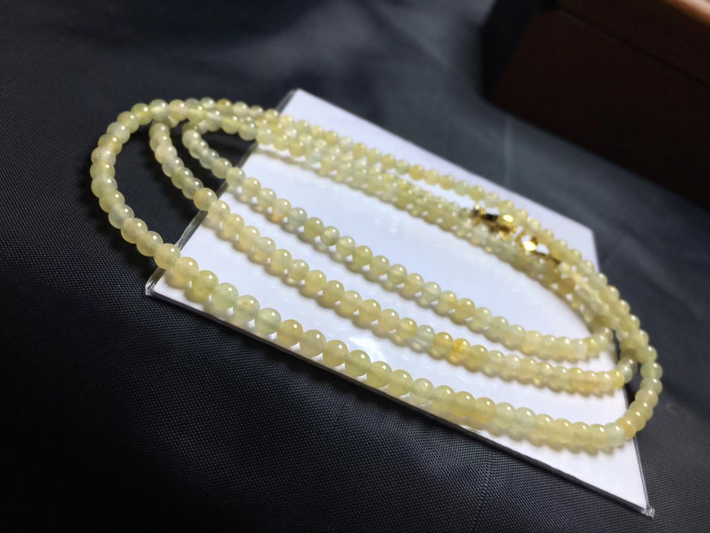冰黄小米珠，卡3.5～3.1mm，200颗，种好，玉质细腻，颗颗精选，通透