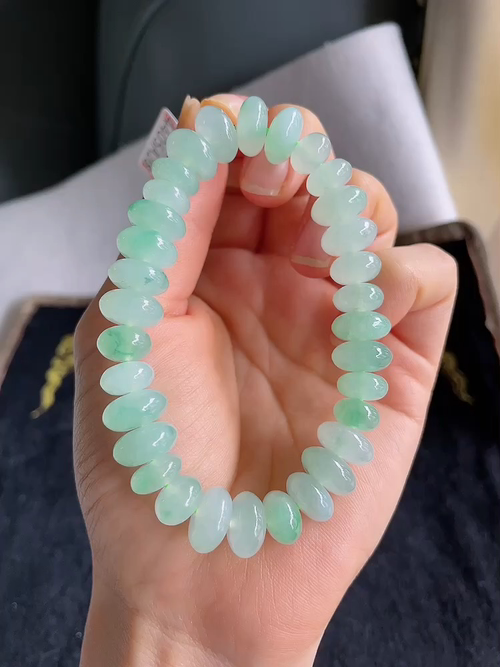 缅甸天然翡翠A货，冰晴底算盘珠手串，尺寸：12mm。【编3790】