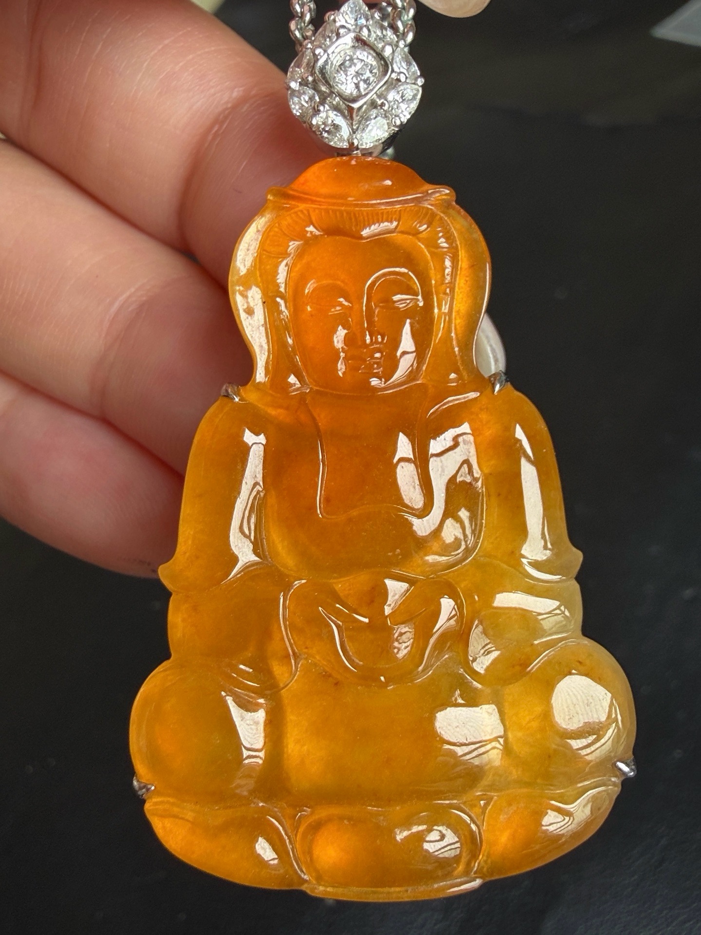 ️ 自然光实拍 缅甸翡翠A货 高品质黄翡观音吊坠 18k金 重金镶 精工雕刻 水头足 料质细腻 无裂
