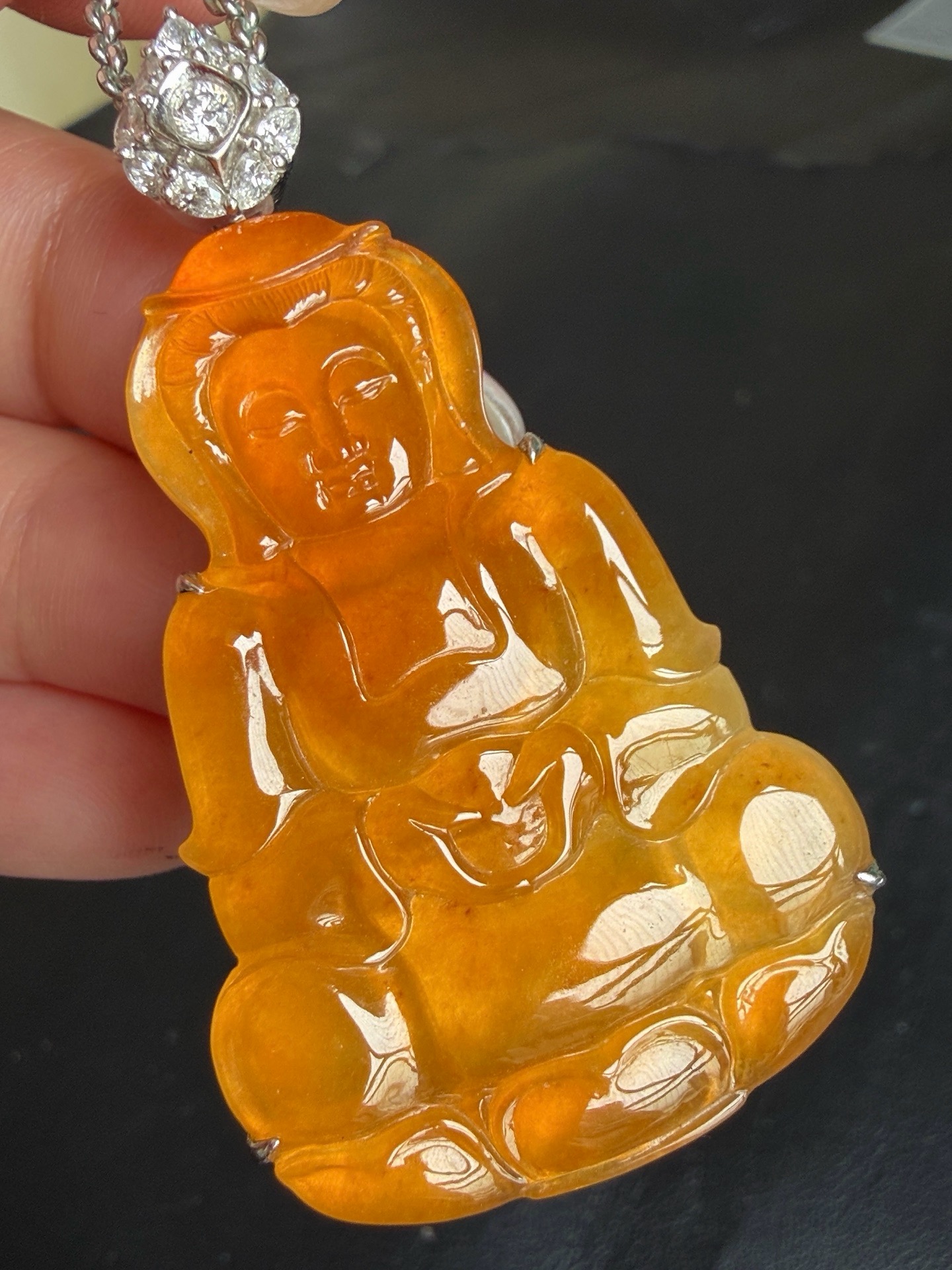 ️ 自然光实拍 缅甸翡翠A货 高品质黄翡观音吊坠 18k金 重金镶 精工雕刻 水头足 料质细腻 无裂