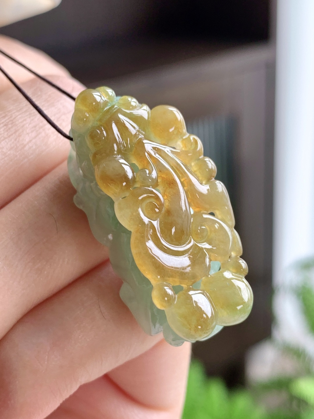冰飘黄翡貔貅吊坠,缅料 性比高  超厚,尺寸34.8-15.2-14.6,重量15克
