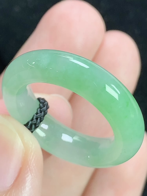 冰飘绿戒指，无裂，内径尺寸15.8-5.9-3.5mm，10号手寸，D26xrg5