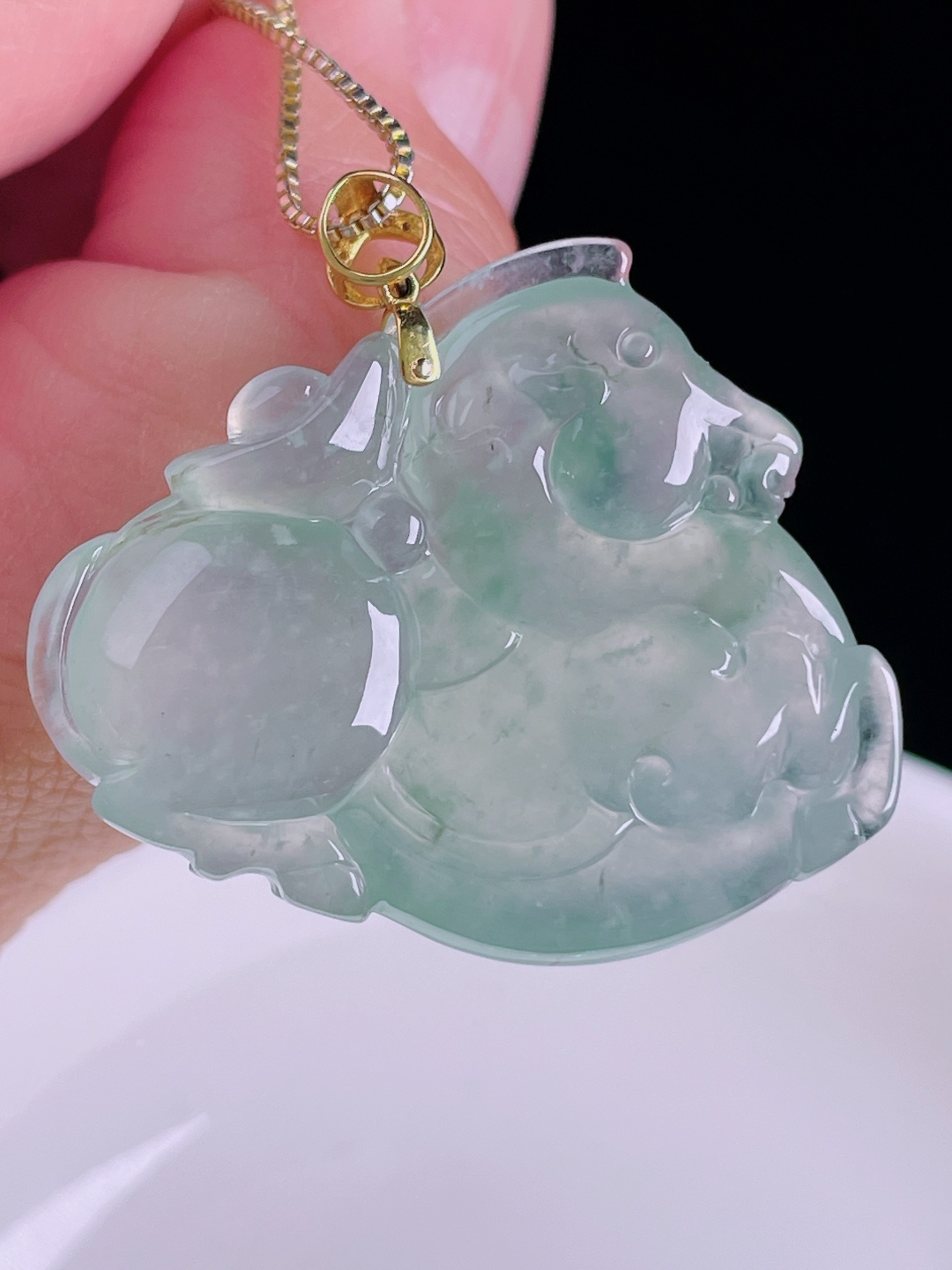 唐马，18k镶嵌，老种起光，细底通透，尺寸：32.2裸石28.4/33.6/8mm0826