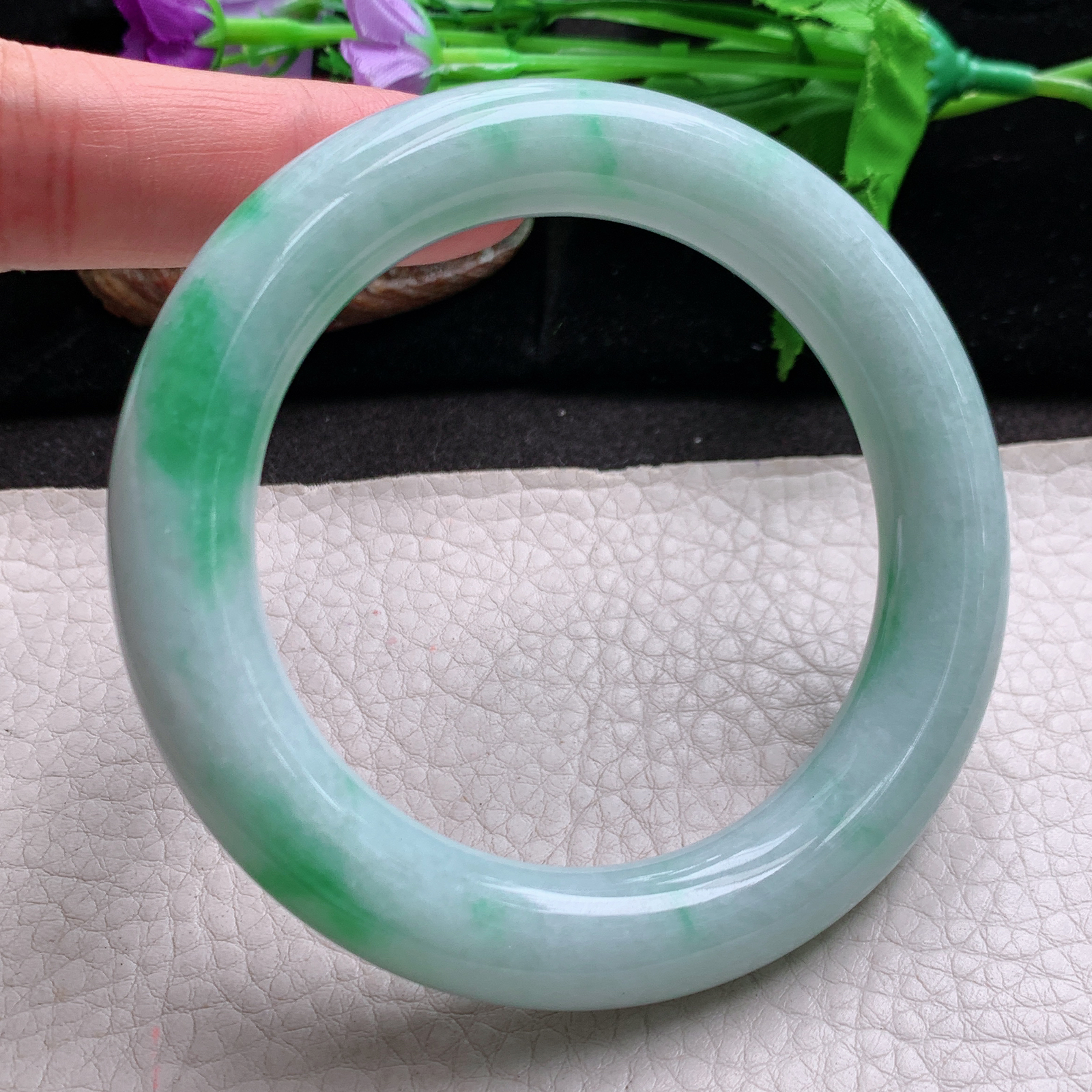 js实拍57.5*12.2*12胖圆镯 缅甸翡翠玉手镯飘花圆条玉手环