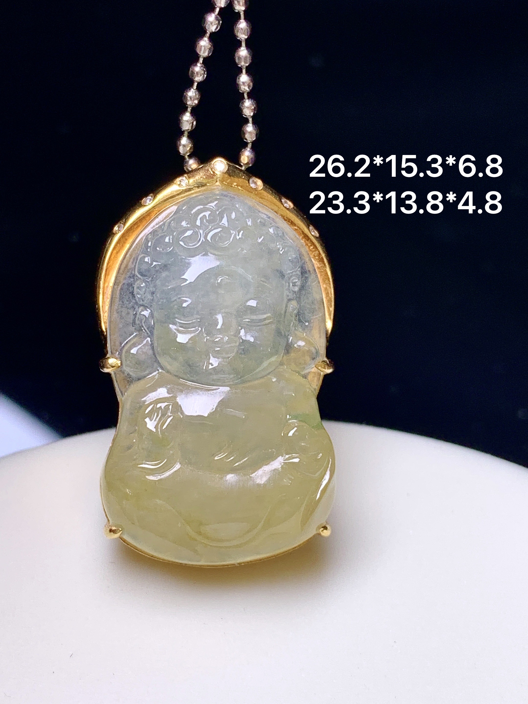 18k金镶嵌黄翡宝宝佛吊坠 玉质细腻 色泽艳丽清新 水润亮眼 整体尺寸26.2*15.3*6.8 m1