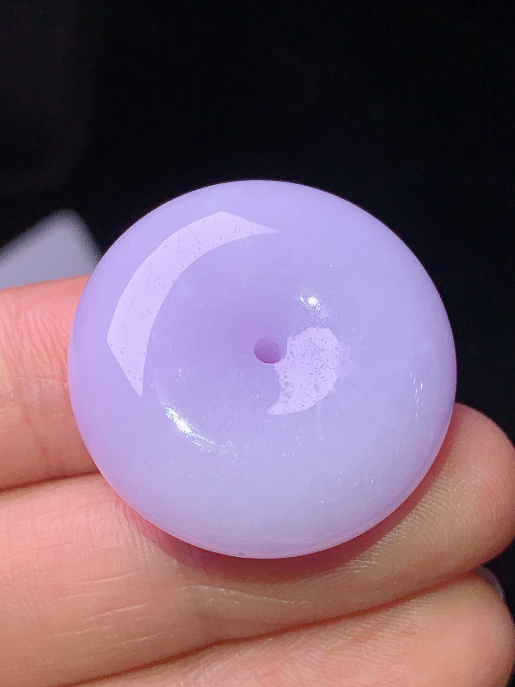 紫罗兰平安扣吊坠 玉质细腻 色泽艳丽清新 水润亮眼 整体尺寸26*10.5 b7