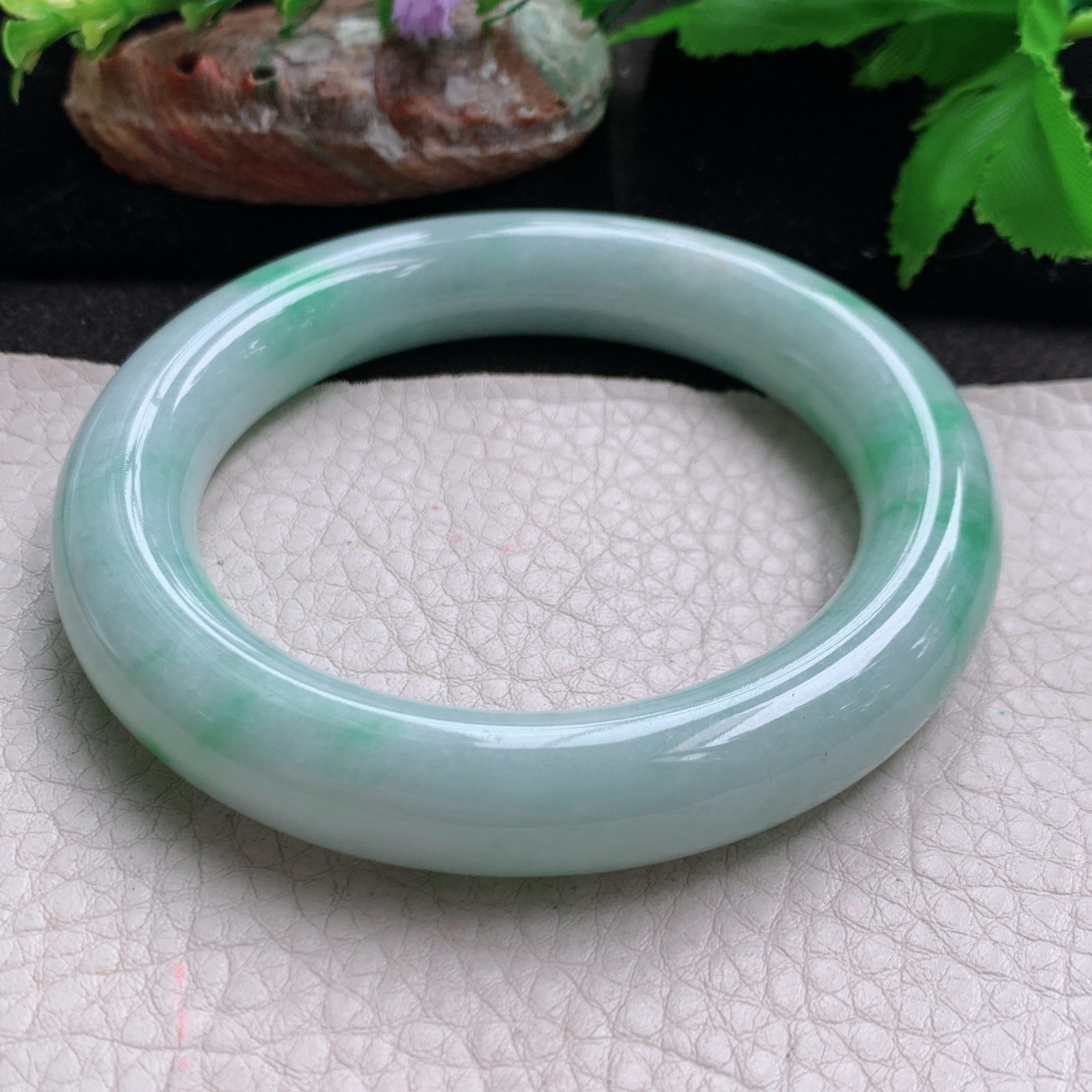 js实拍57.5*12.2*12胖圆镯 缅甸翡翠玉手镯飘花圆条玉手环