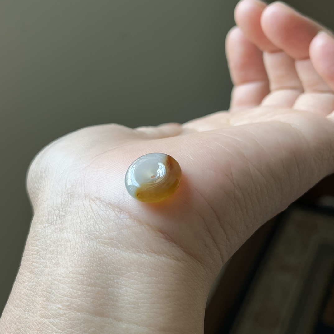 冰种红翡俏色聚宝盆平安扣，种水好，冰透无裂，尺寸14.2×3.9，超值