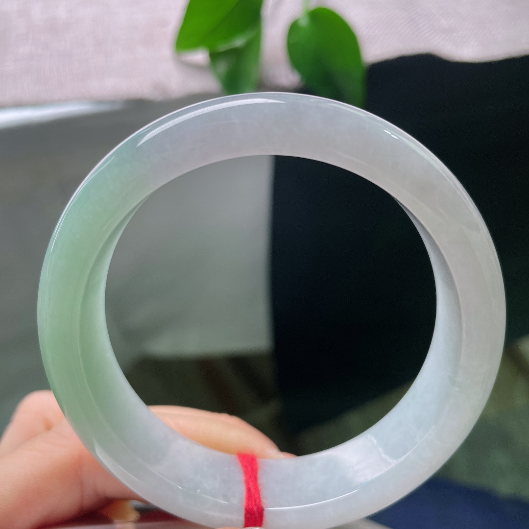 57.8/15.1/8.4，春彩正圈，福禄寿全，宽版，大气端庄上档次，种老，一点皮纹，F83