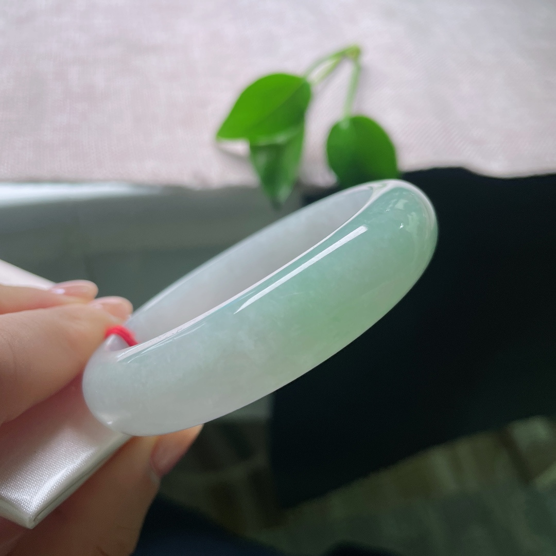 57.8/15.1/8.4，春彩正圈，福禄寿全，宽版，大气端庄上档次，种老，一点皮纹，F83