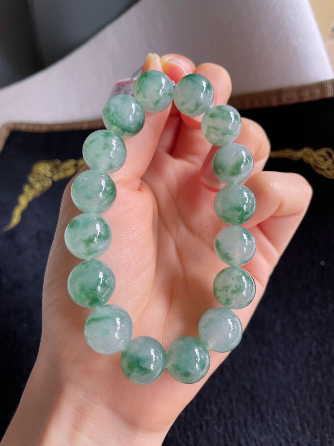 ️，缅甸天然翡翠A货，老坑冰飘花手串，尺寸：12.8mm。-1819