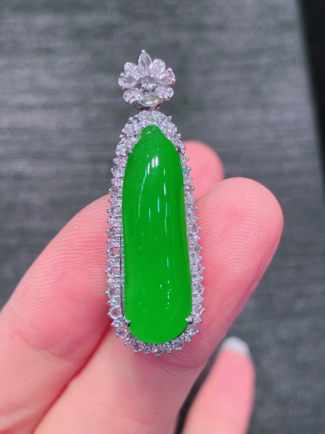 高冰绿福瓜吊坠，晶莹剔透，新颖时尚，品相，27.5-9-5