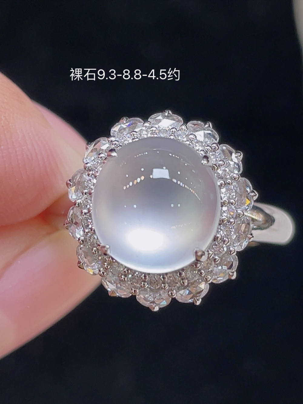 ️【高冰，戒指】大件饱满，通透水润，玉质细腻，翠色鲜艳，18k金奢华钻石镶嵌️，9.3-8.8-