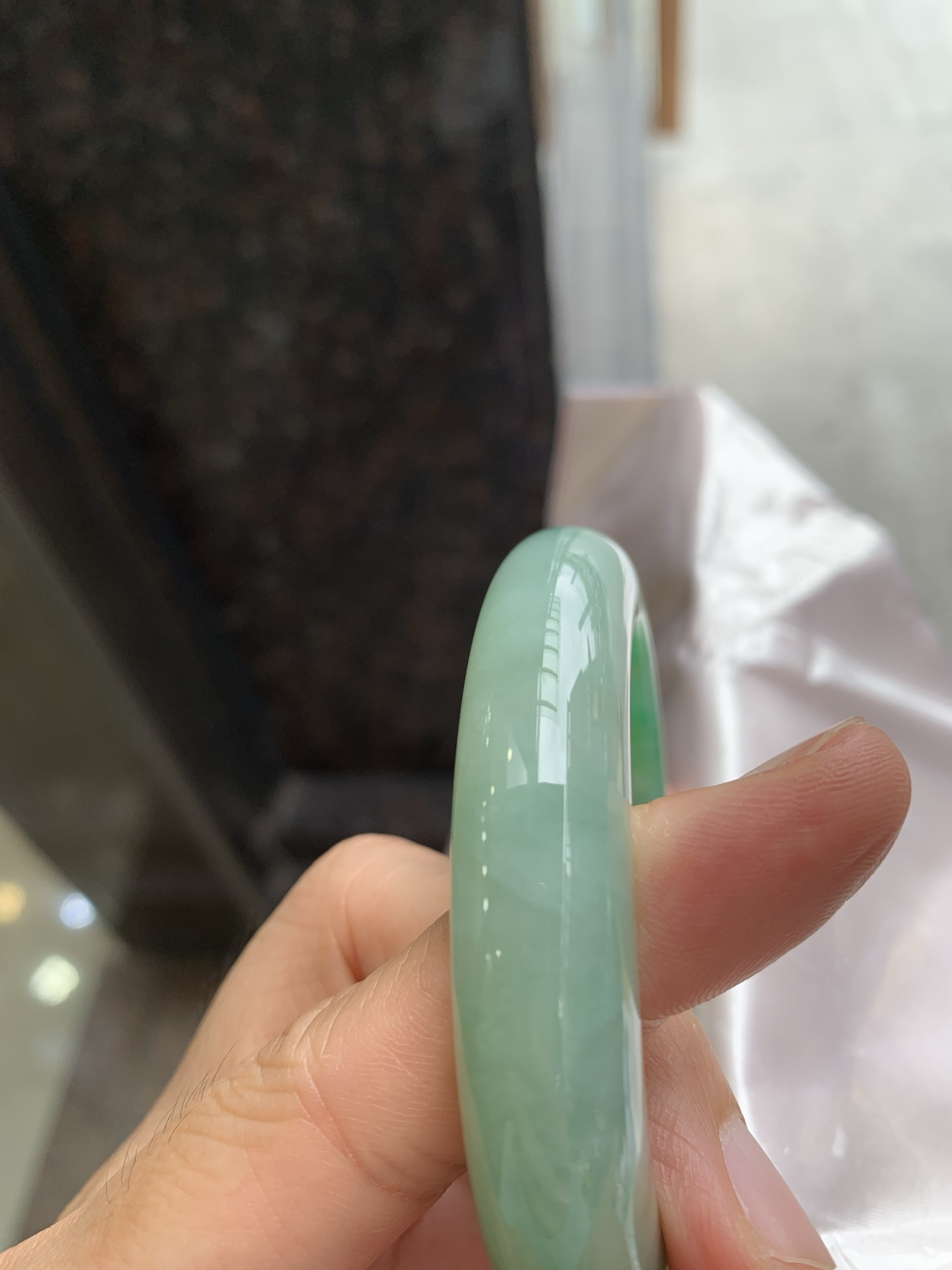 正圈飘绿 微细纹 尺寸：54.6/12.6/9.7 版型好