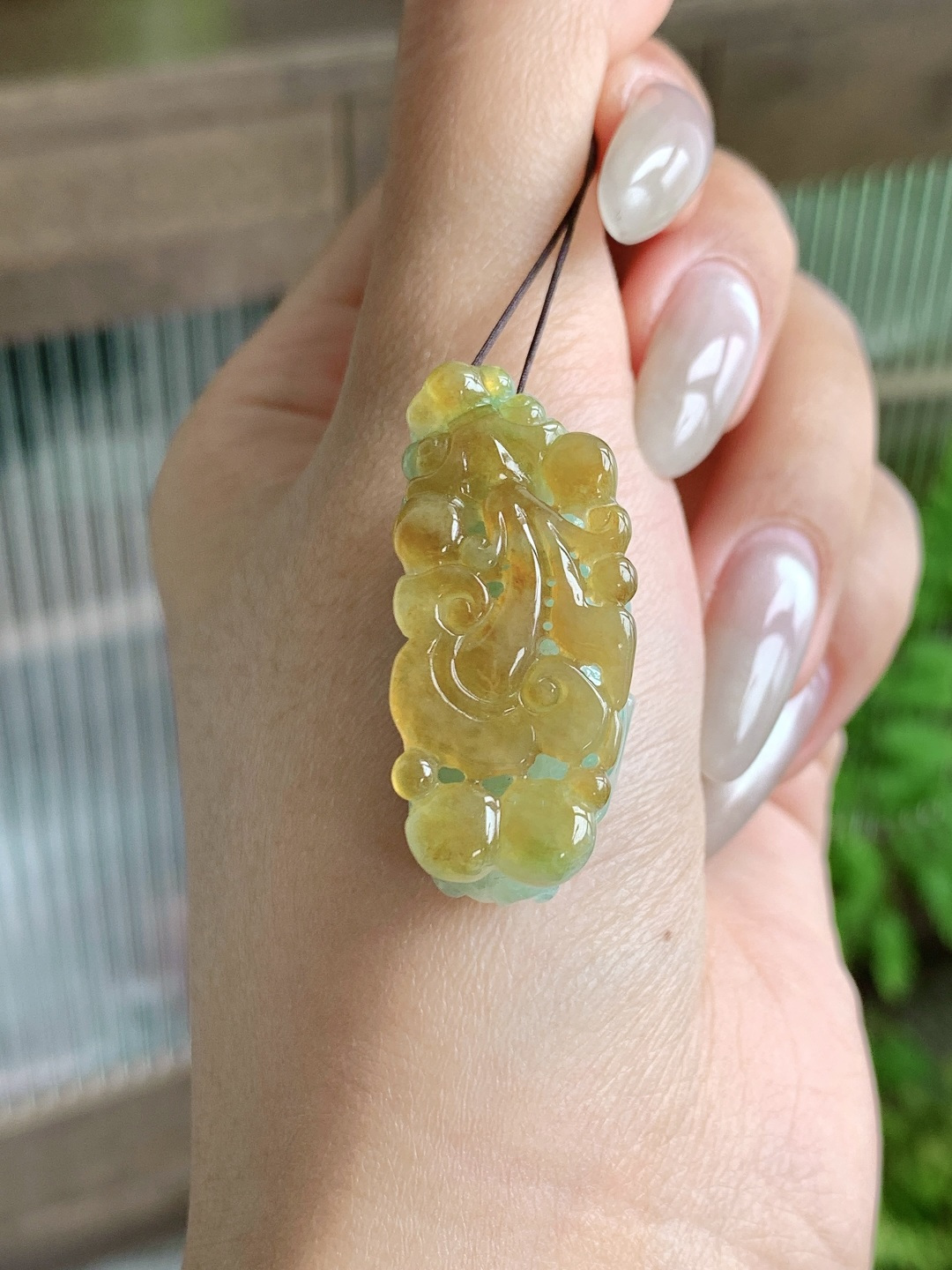 冰飘黄翡貔貅吊坠,缅料 性比高  超厚,尺寸34.8-15.2-14.6,重量15克