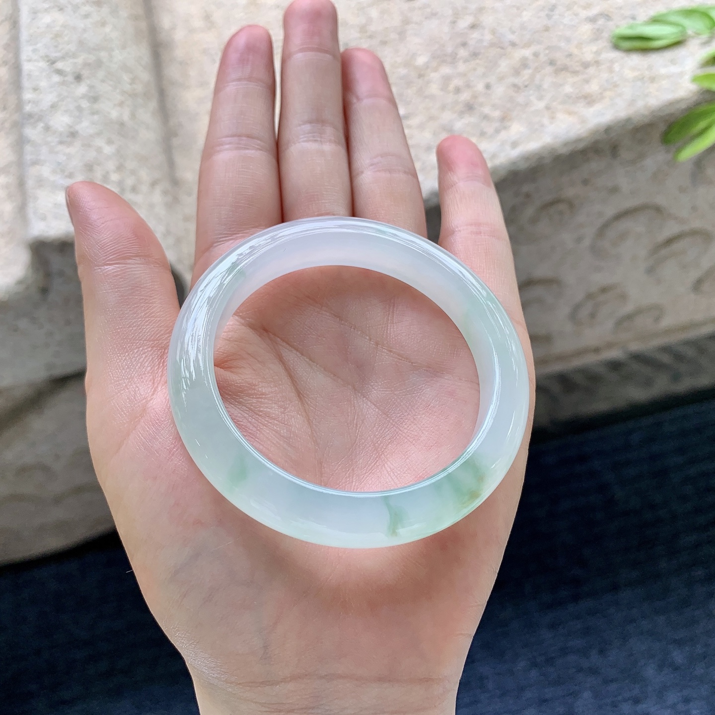 正圈49 50，圈口50.8/10.2/7.8，编码GF082610，冰糯飘绿，清透，水润，种老，细