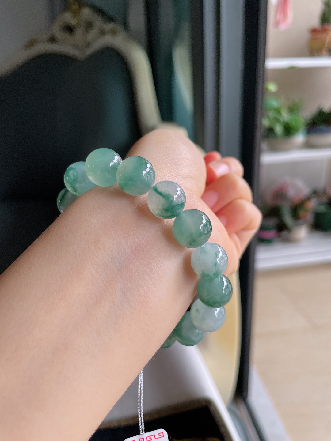 ️，缅甸天然翡翠A货，冰飘花手串，尺寸：12.2mm。【编4414】