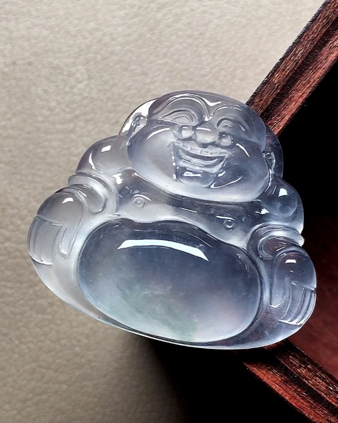 冰种飘花佛公，种水，白皙透亮，无裂，尺寸26.6*23*5.3