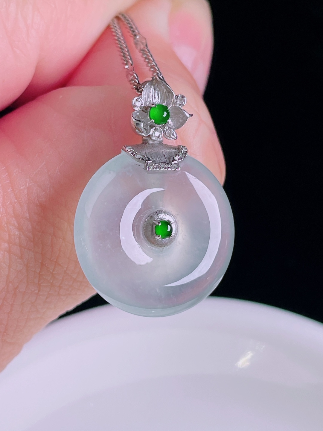 平安扣，18k镶嵌，老种起光，细底通透，尺寸：28裸石19.3/5.5mm0826
