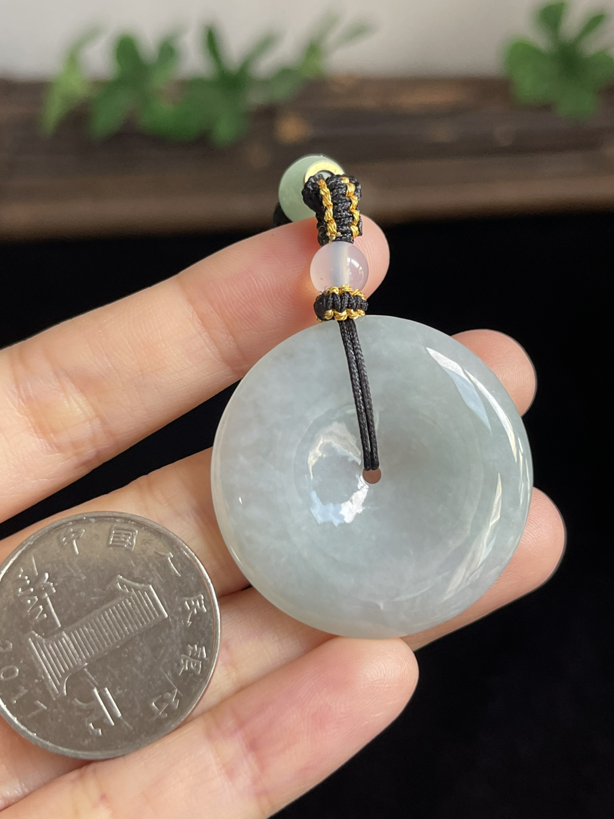 翡翠糯化种平安扣，配珠未测