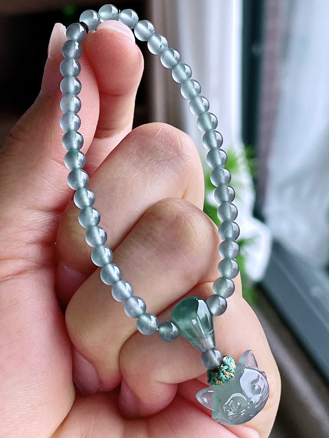冰天空蓝手串圆珠珠子手串, 性比高,尺寸4.2mm 吊坠14.7-10.6-4.4,重量8克