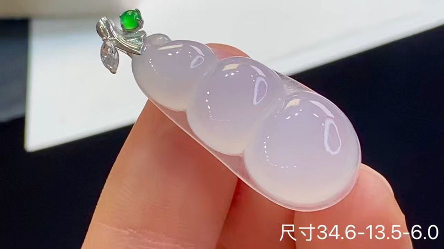 ️18k金+钻福豆吊坠，无裂，34.6-13.5-6.0