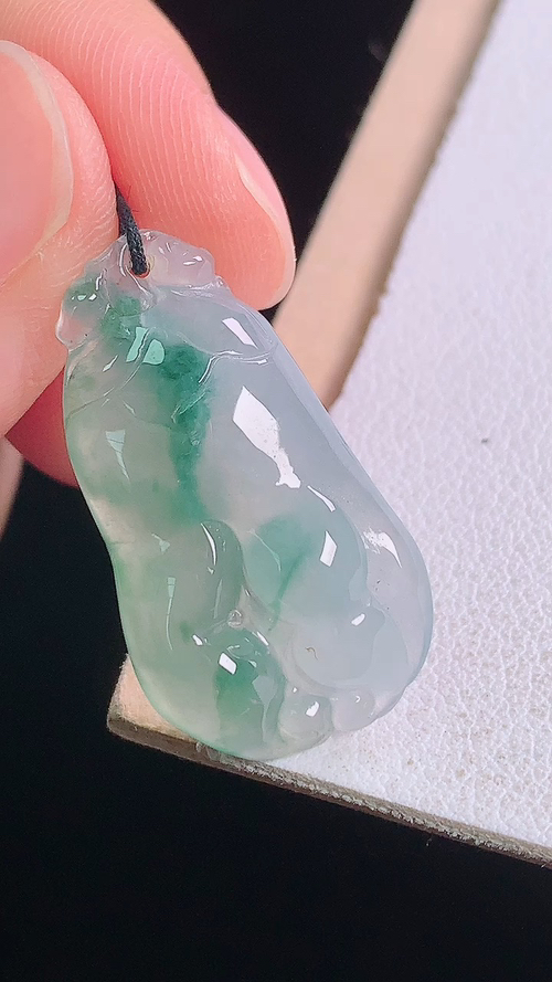 冰飘花佛手，无裂，尺寸:26.9-15.2-5.6mm 23