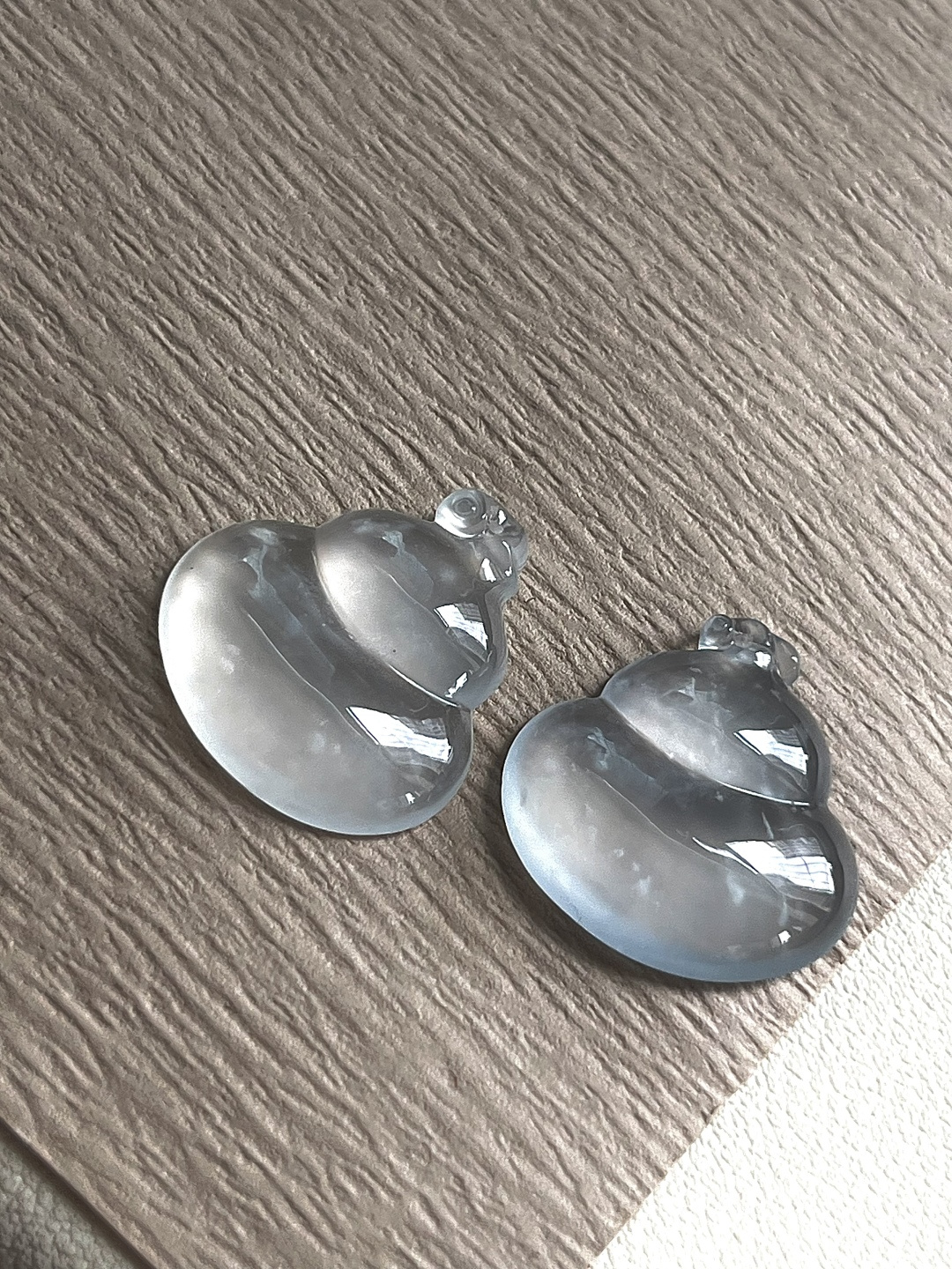 ️【葫芦一对】冰润水透，种老细腻起荧，尺寸：21*19*3.7，20*19.5*4.1,b6827