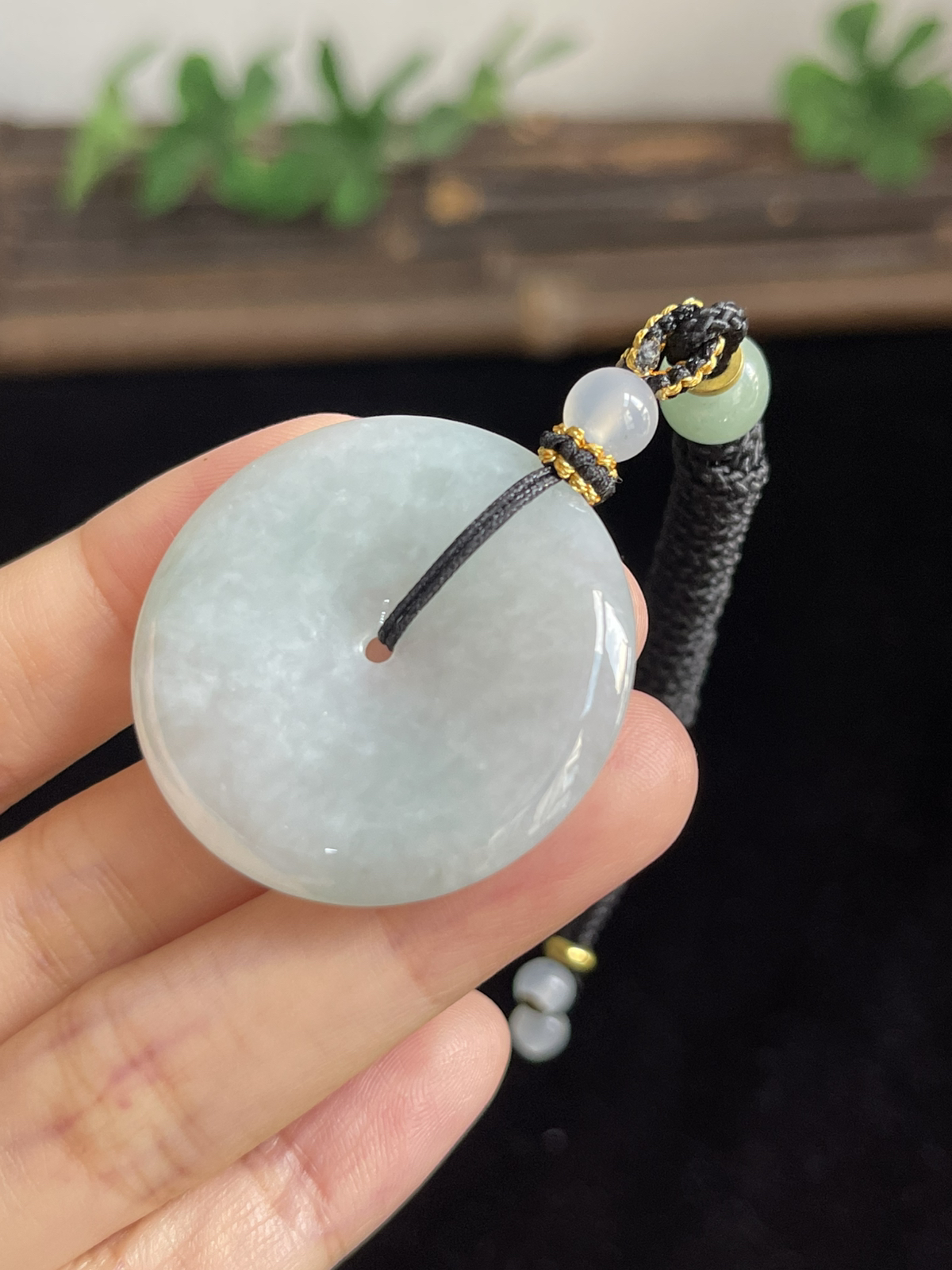 翡翠糯化种平安扣，配珠未测